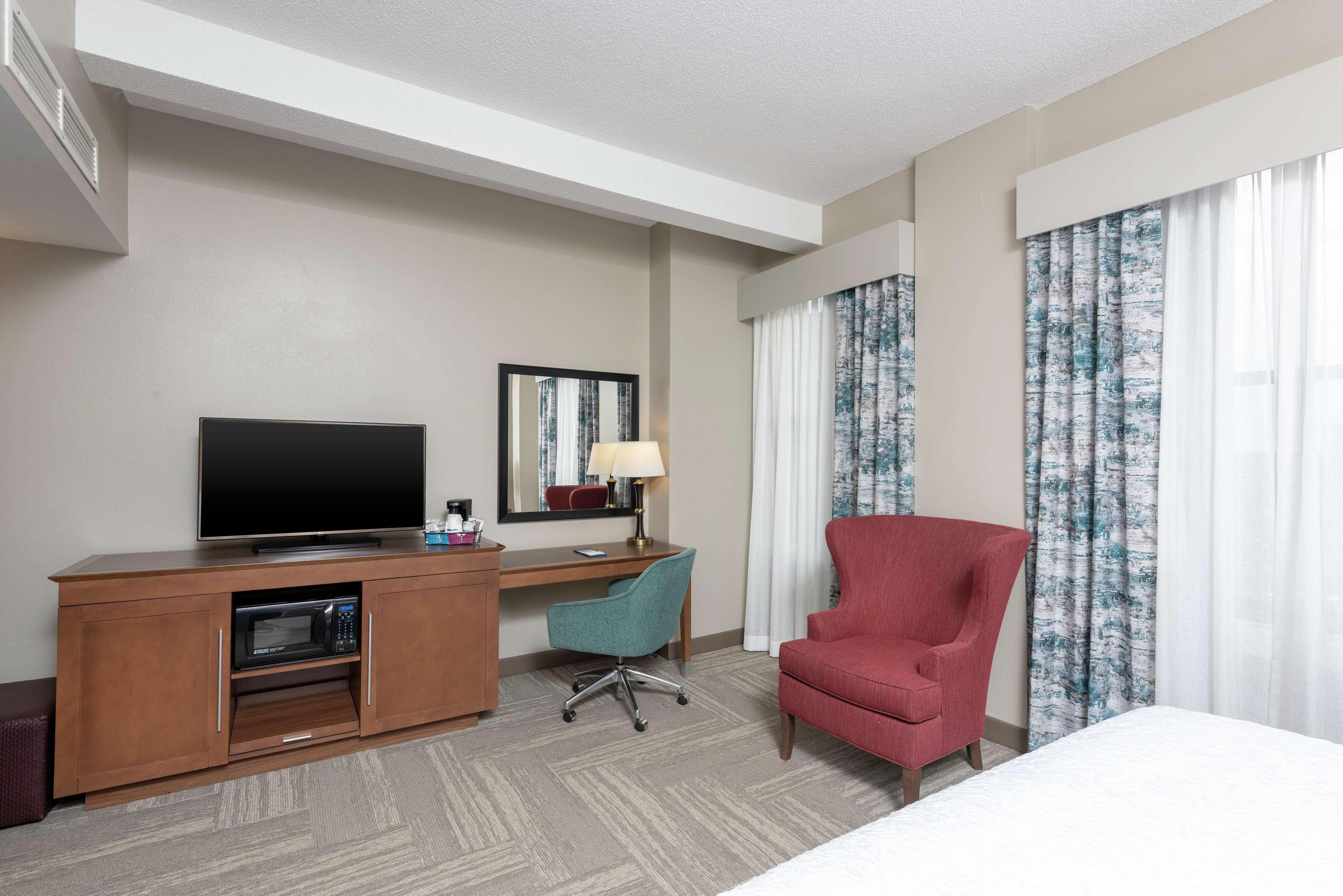 Hampton Inn Indianapolis Downtown Across From Circle Centre Extérieur photo