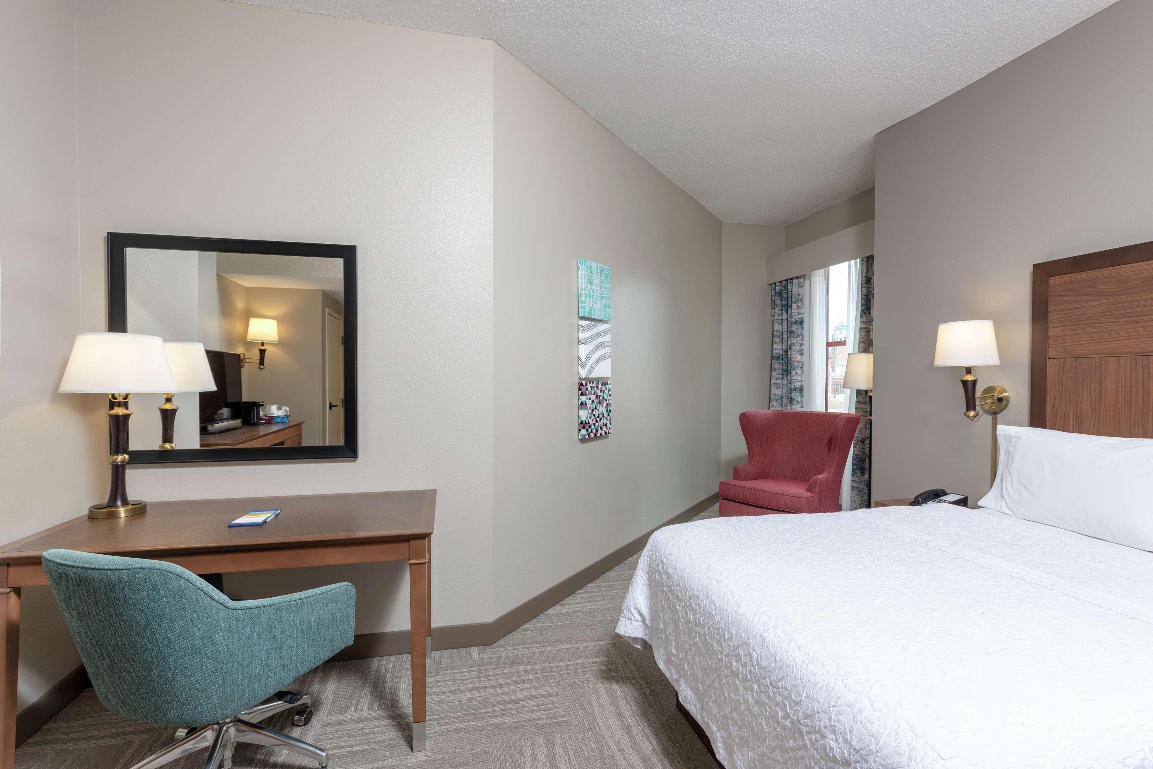 Hampton Inn Indianapolis Downtown Across From Circle Centre Extérieur photo