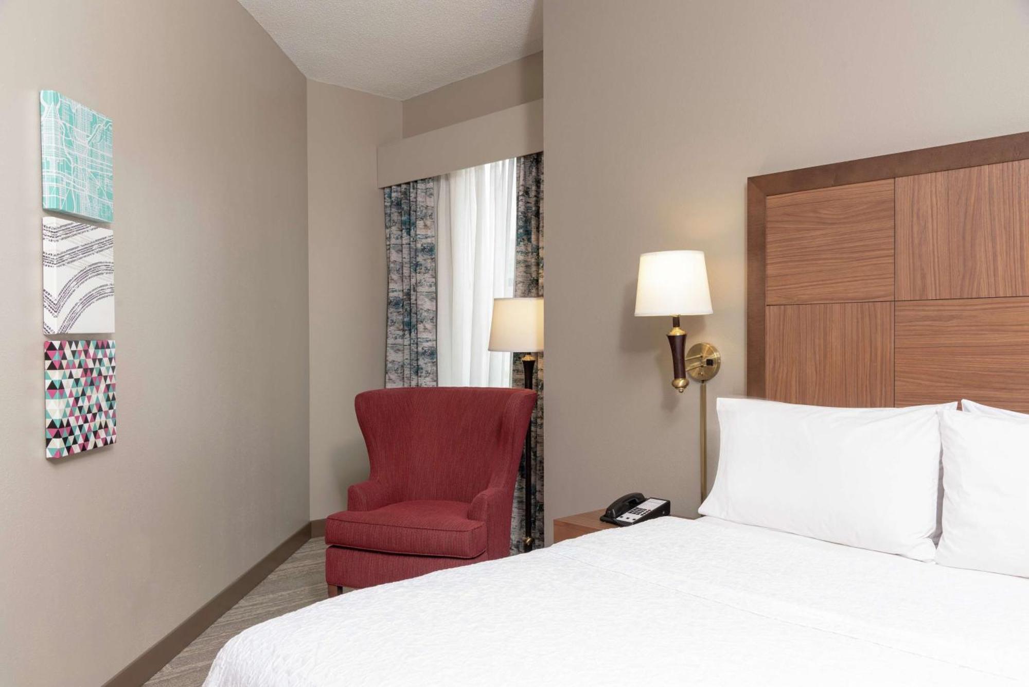 Hampton Inn Indianapolis Downtown Across From Circle Centre Extérieur photo