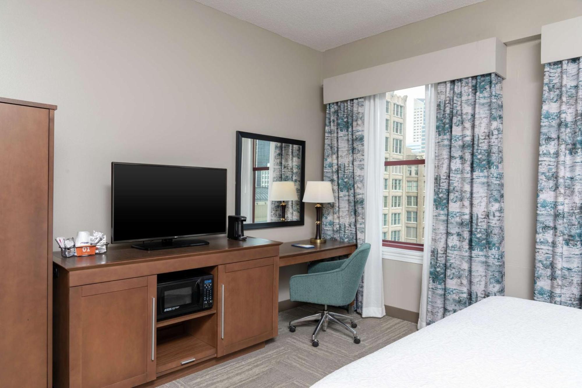 Hampton Inn Indianapolis Downtown Across From Circle Centre Extérieur photo